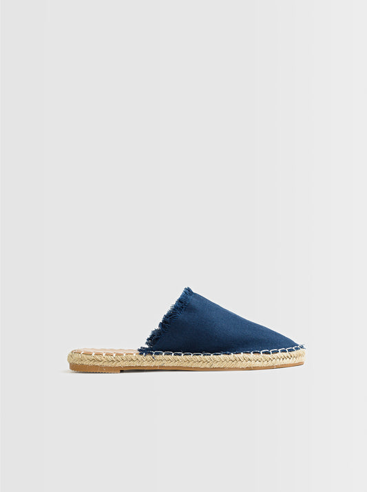 FOOTWEAR