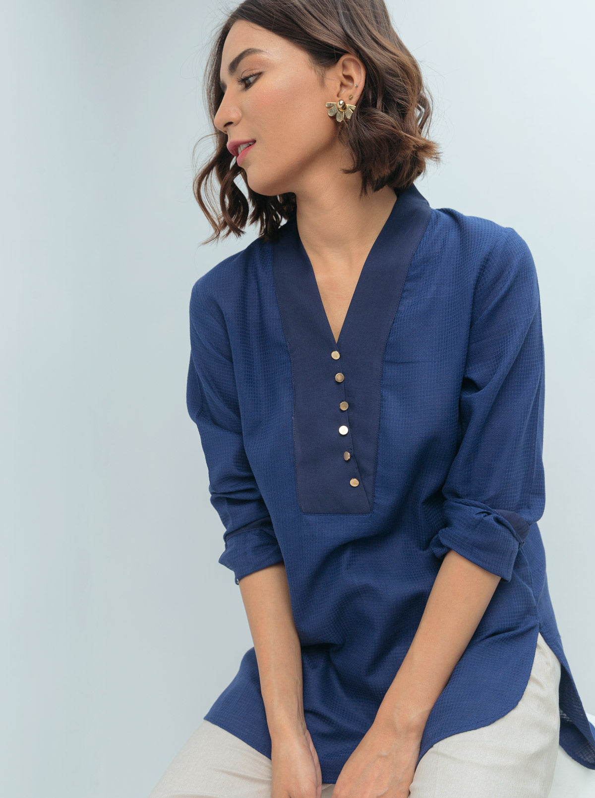 NAVY TEXTURED OVERLAP NECKLINE TOP – BEECHTREE