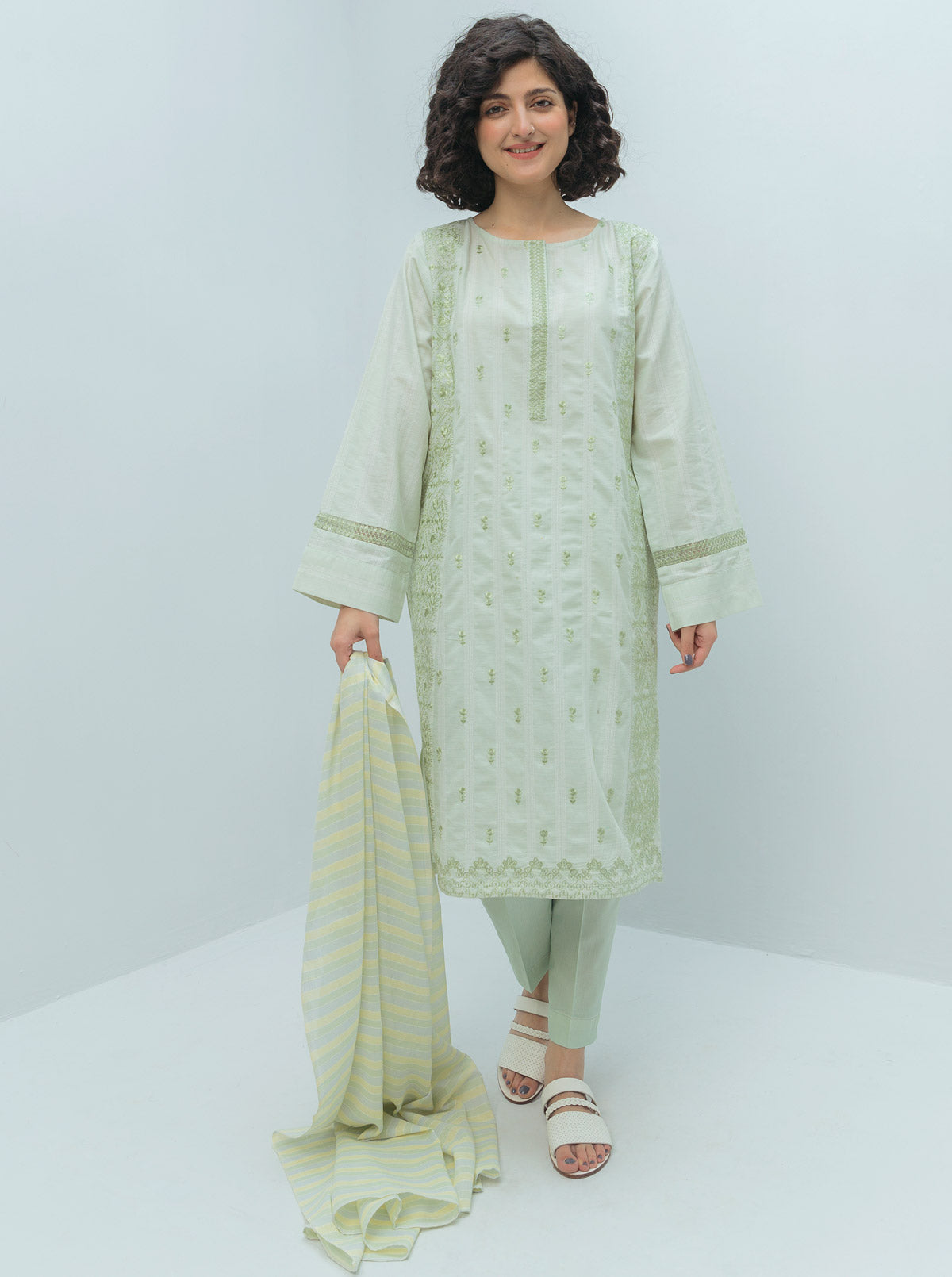 EMBROIDERED SHIRT WITH DUPATTA