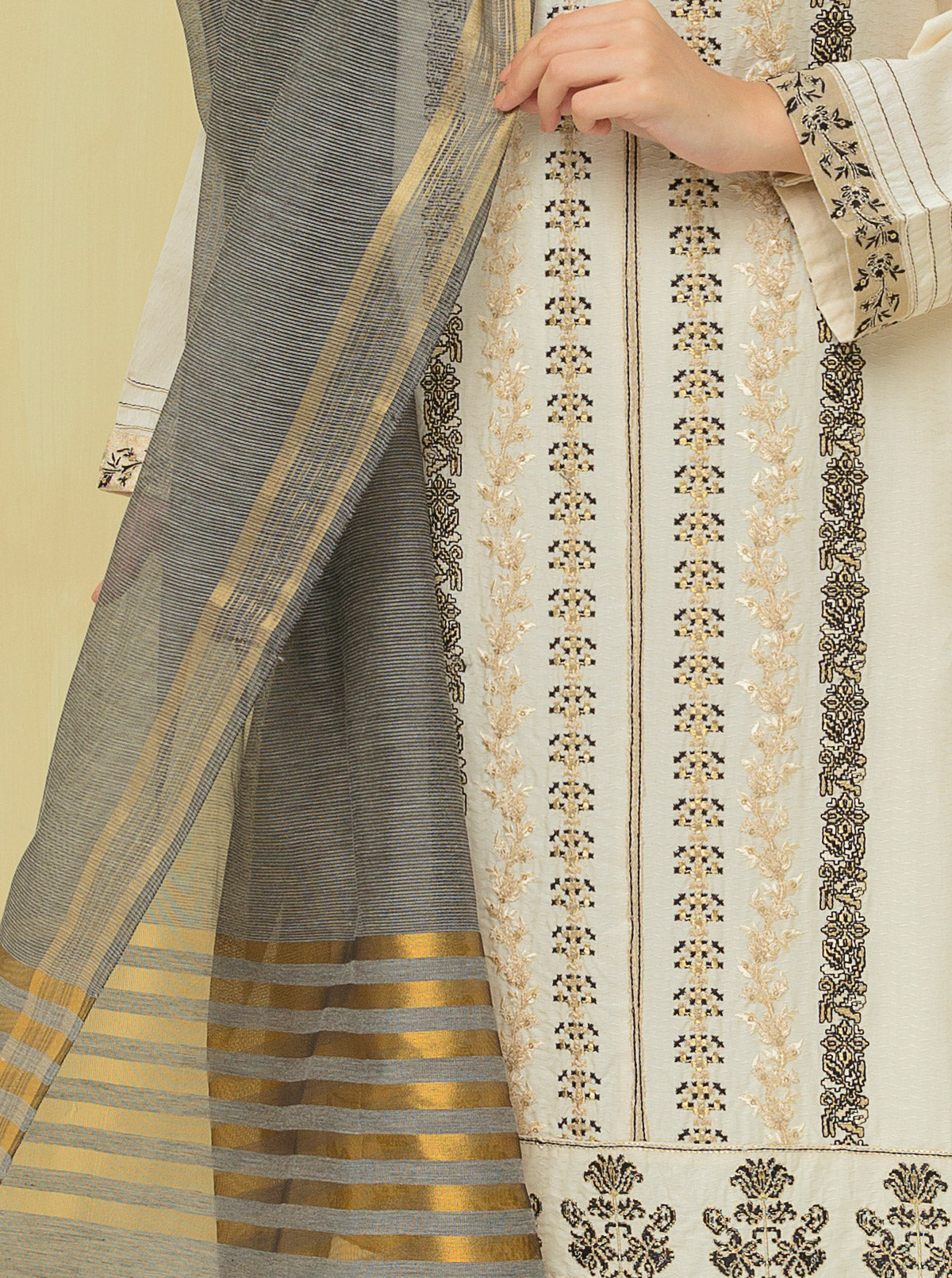 EMBROIDERED SHIRT WITH DUPATTA