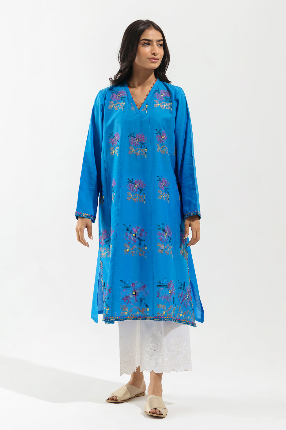 EMBROIDERED LAWN SHIRT(PRET)