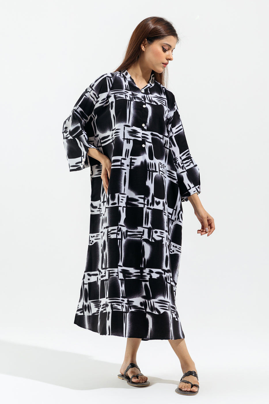 BLACK AND WHITE PRINTED LONG TUNIC