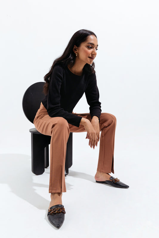 BROWN SLIT HEM PANTS