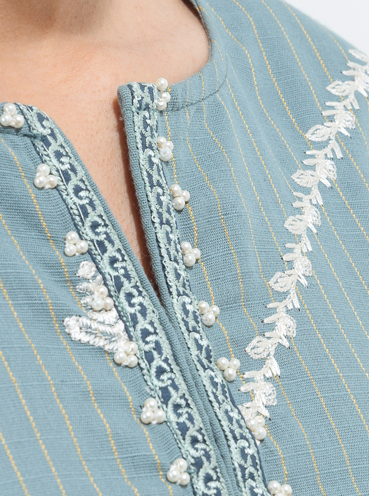 EMBROIDERED SHIRT