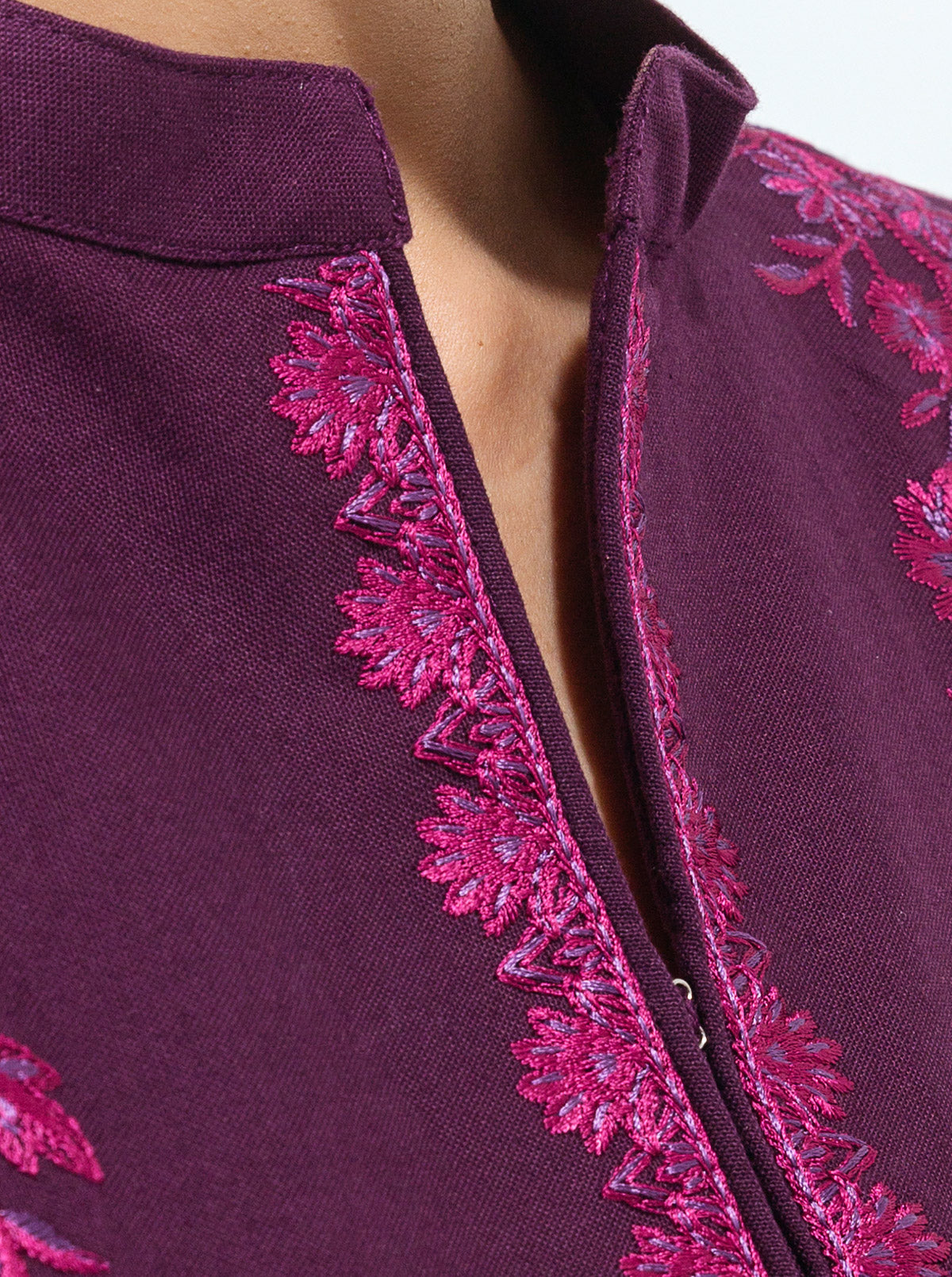 EMBROIDERED SHIRT