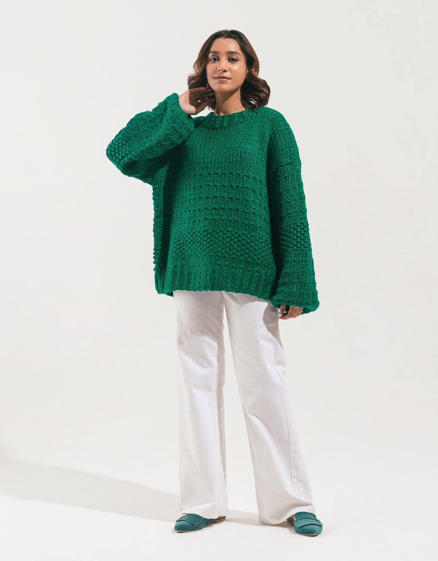 SOLID COLOURED WOVEN SWEATER