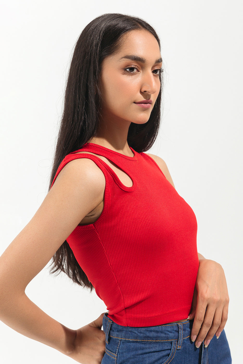 RED LOOP CUT TANKTOP