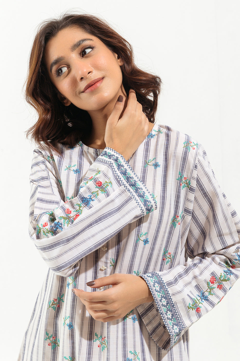 EMBROIDERED SHIRT