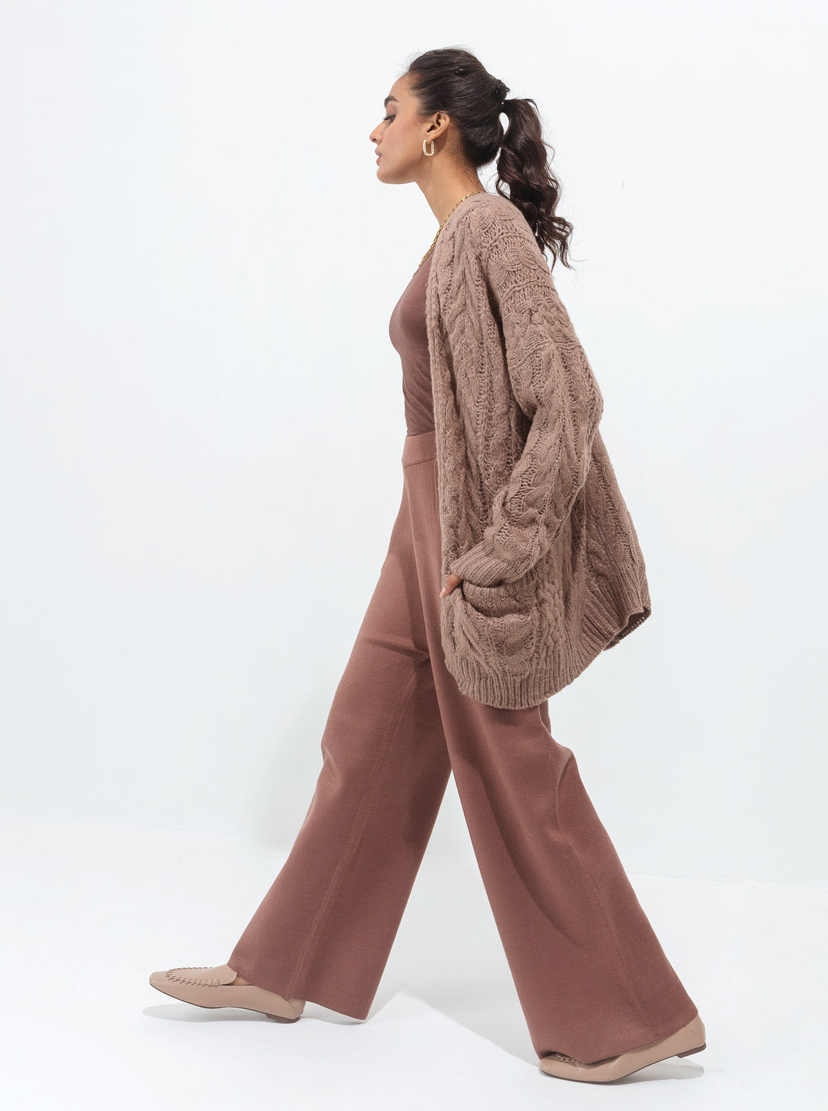 DULL TAUPE CABLE KNIT POCKET SHRUG