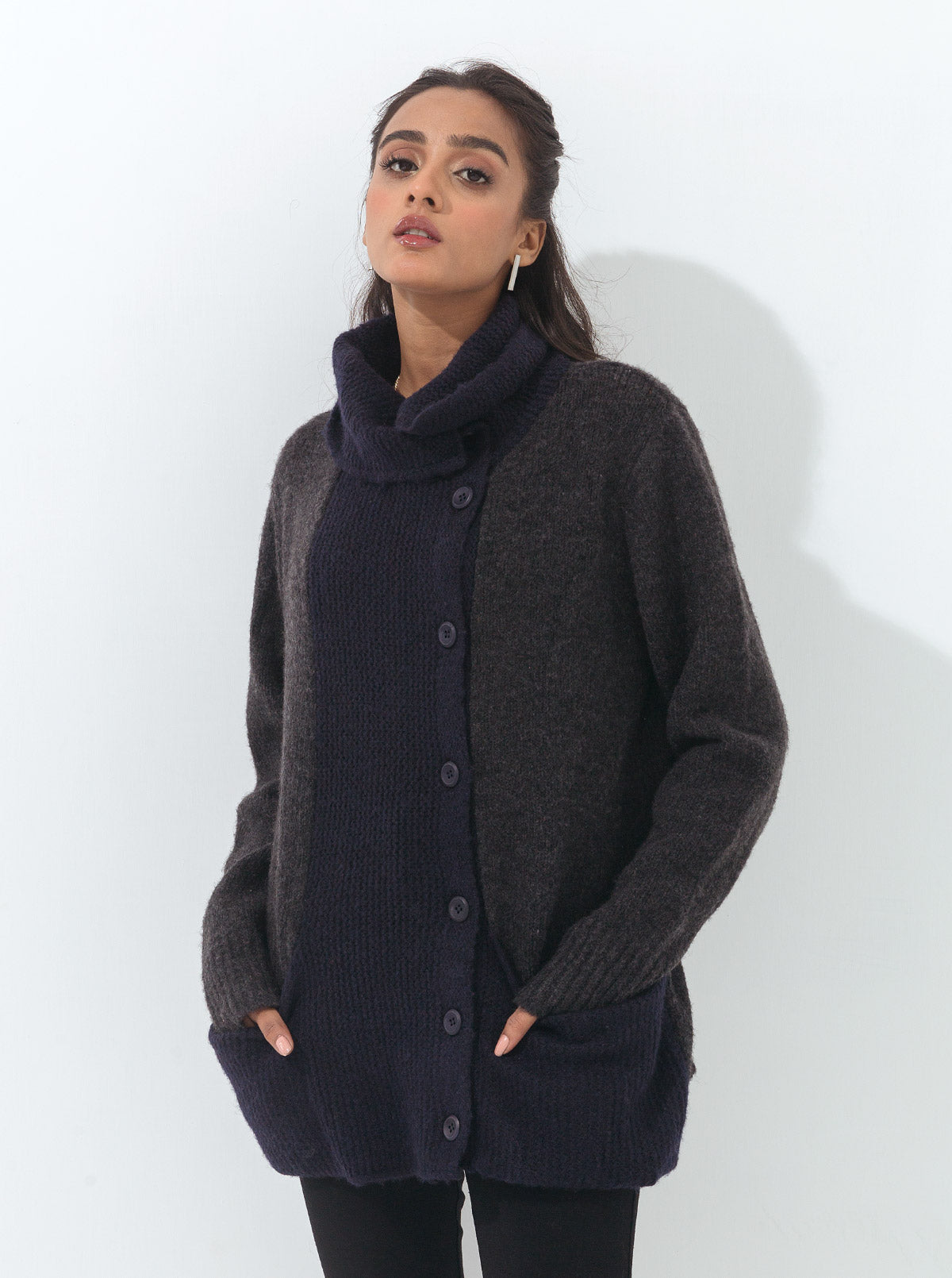 DARK GRAY & NAVY BLUE COLOR BLOCK CARDIGAN