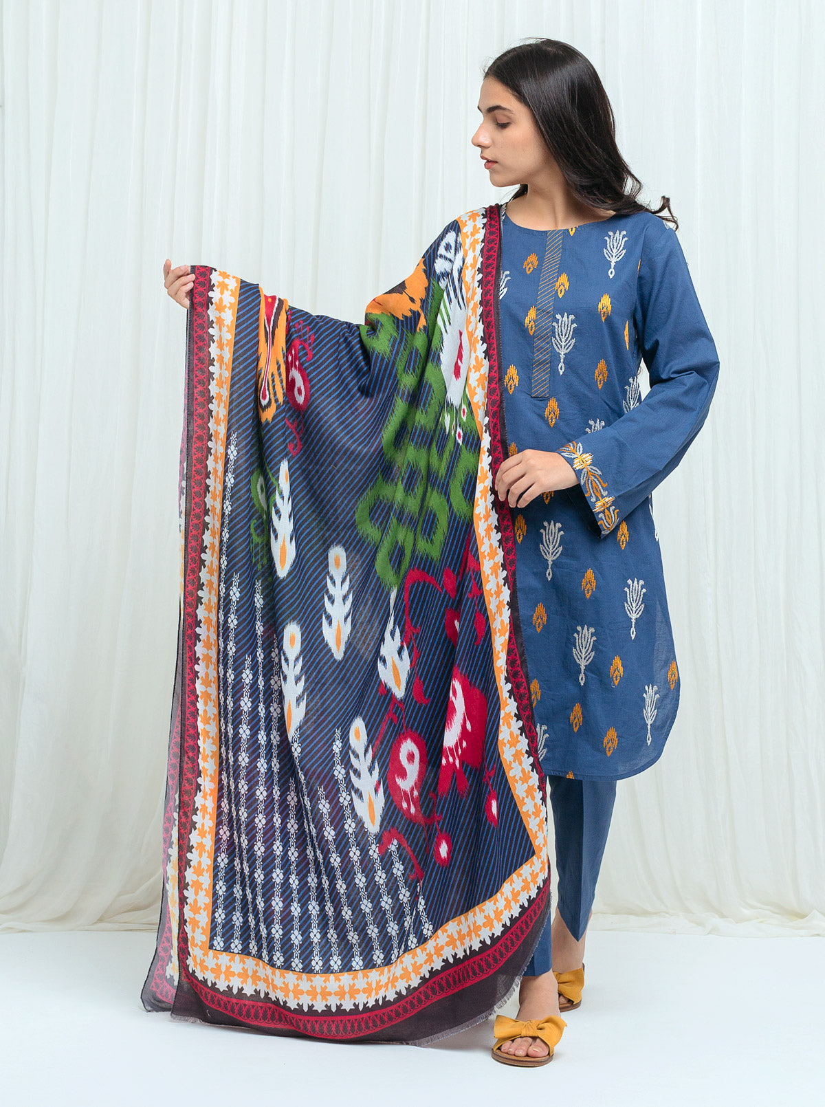 Classic Navy With Printed Shawl - 3P