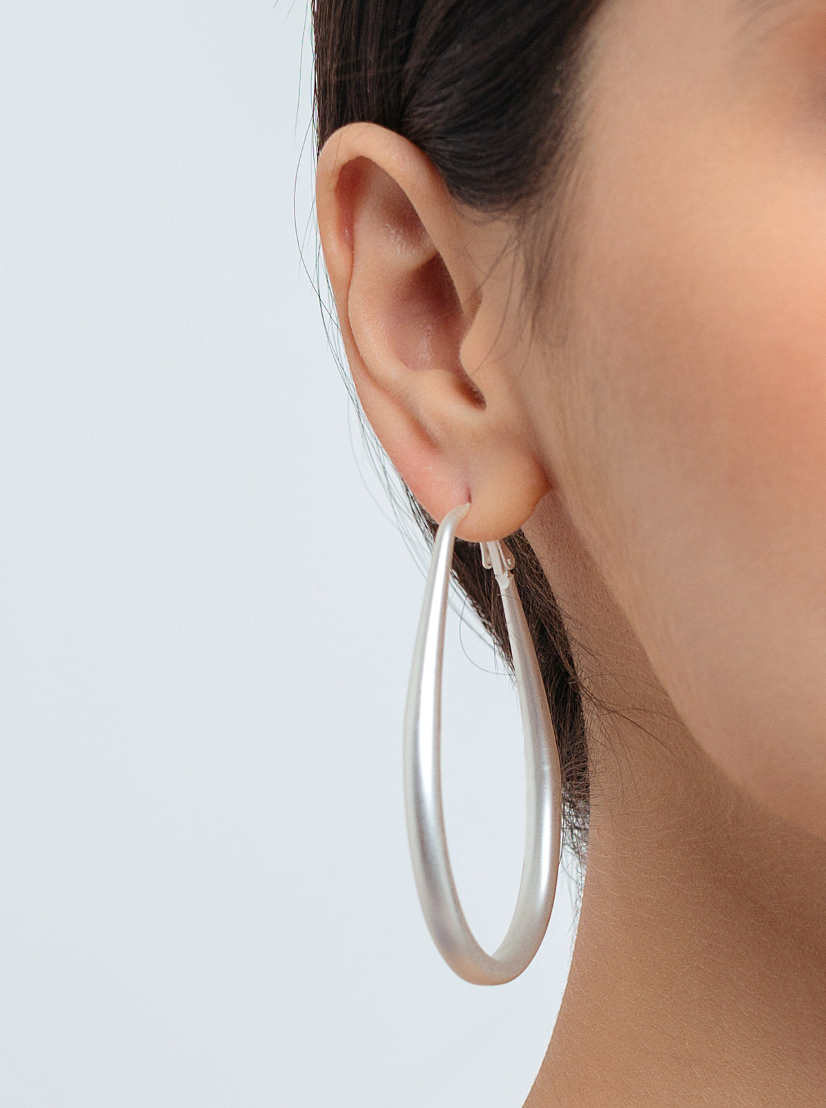 EAR RINGS