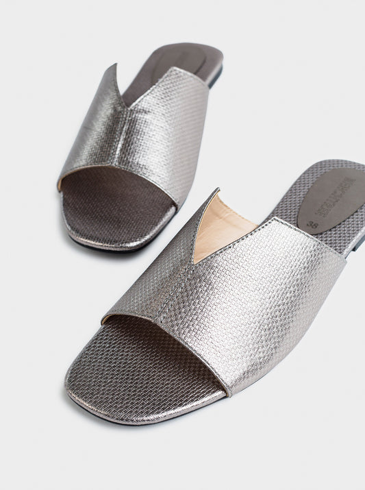 CASUAL SLIDES