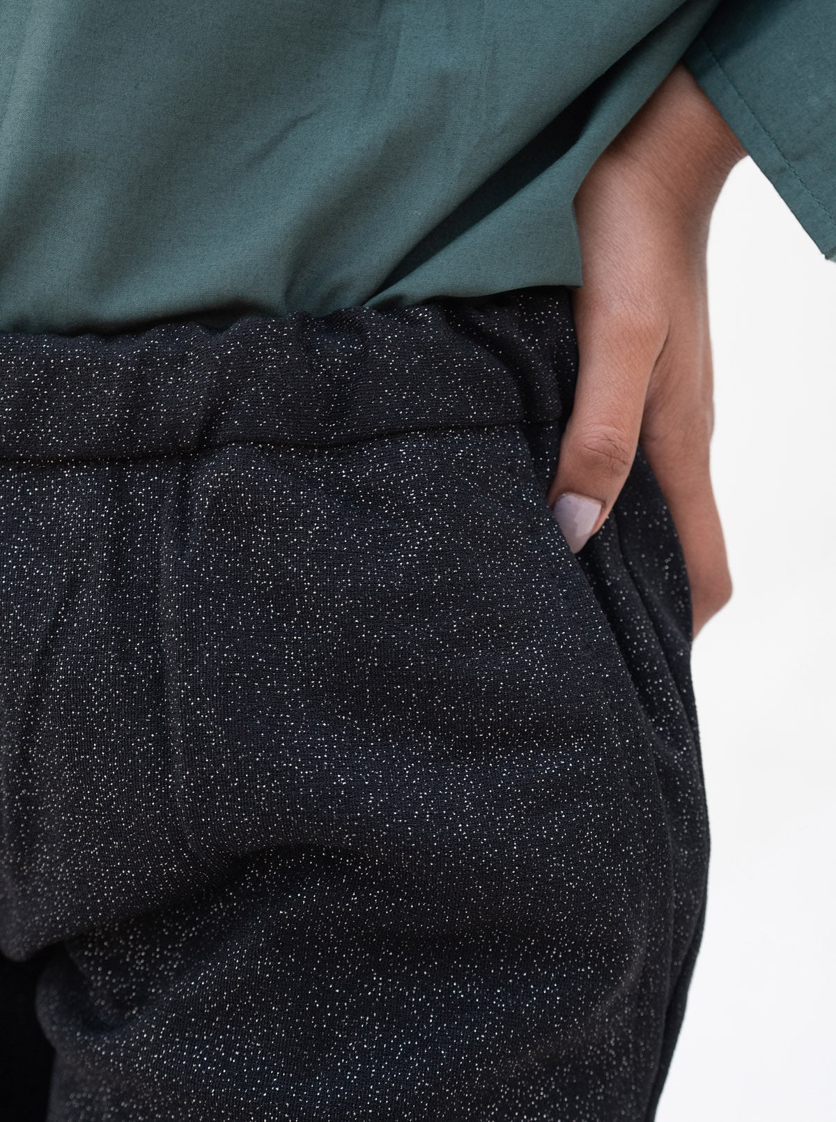 BLACK SHIMMER STRETCH STRAIGHT PANTS