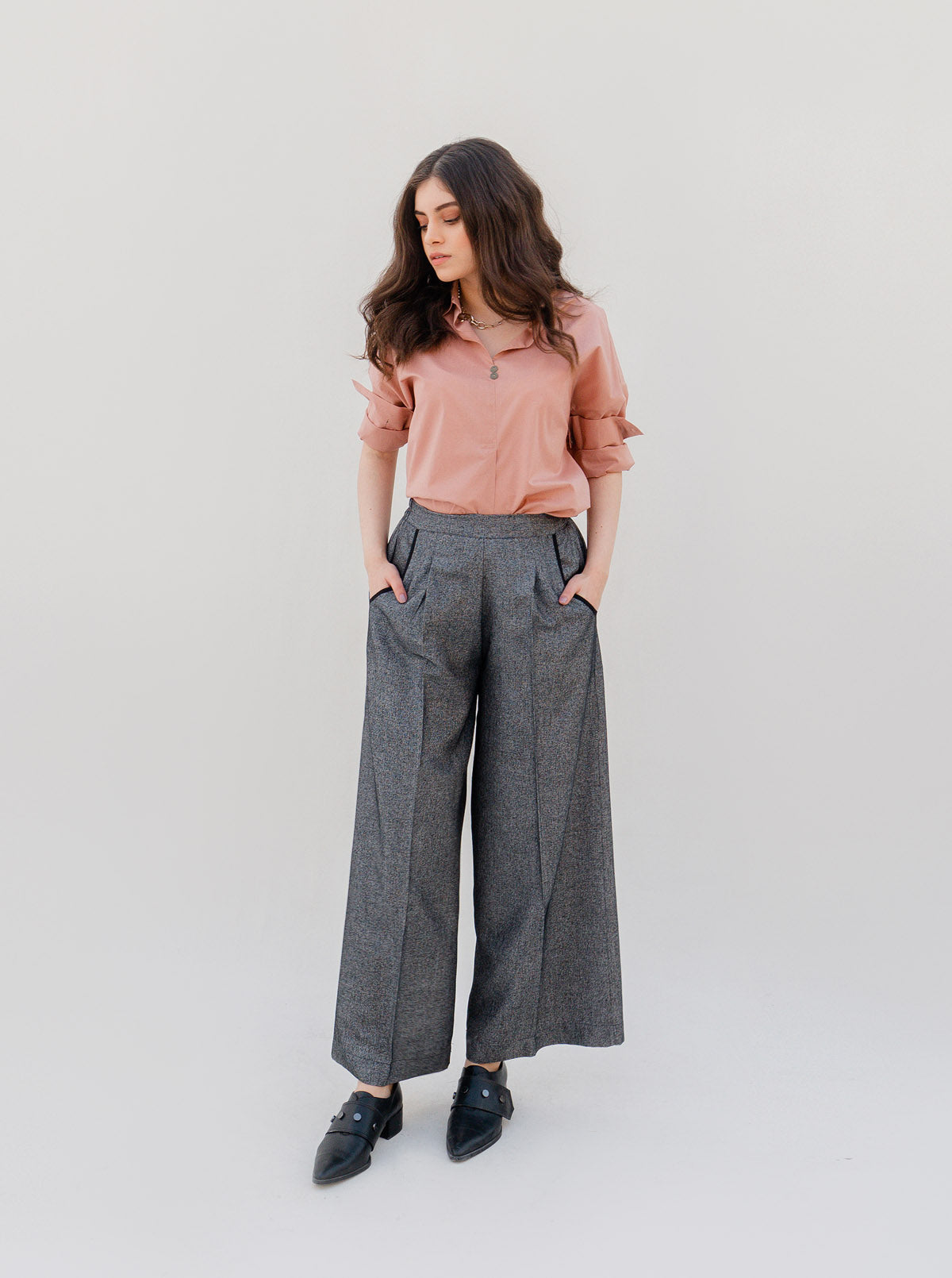 GRAY TEXTURED BAGGY PANTS