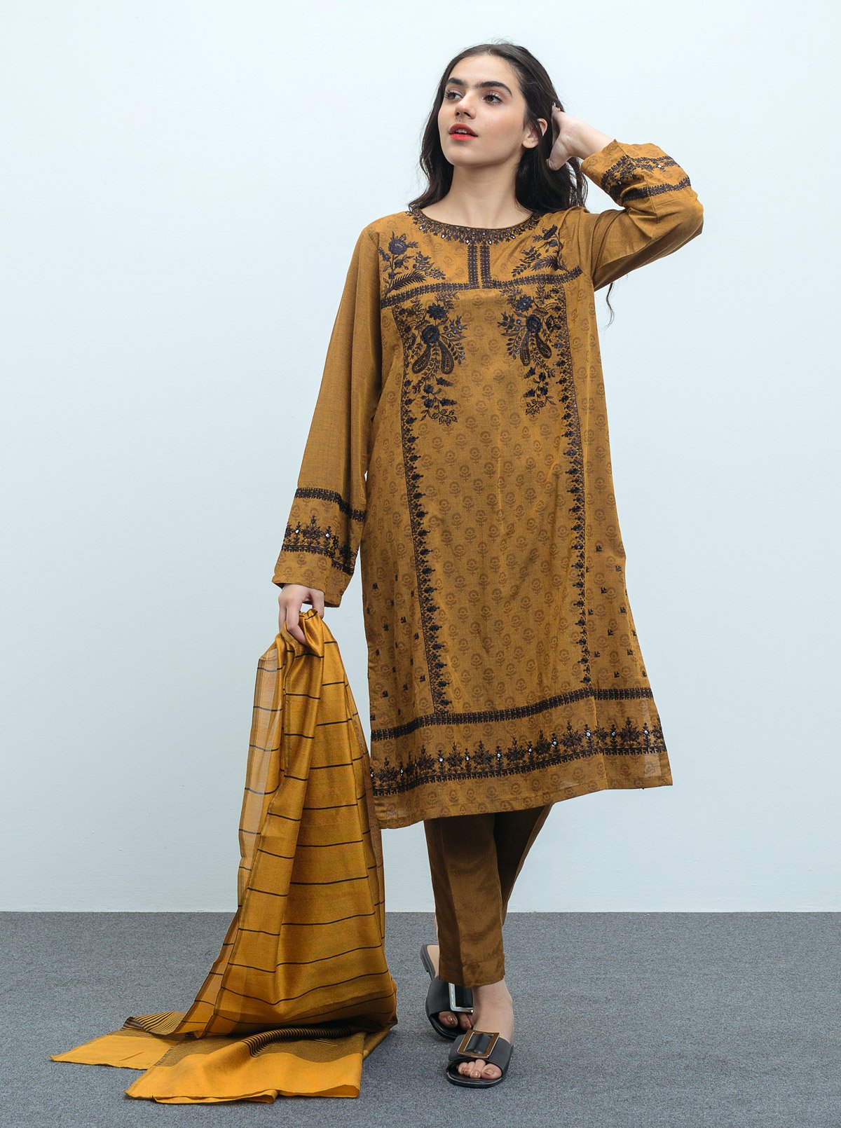 EMBROIDERED SHIRT WITH DUPATTA