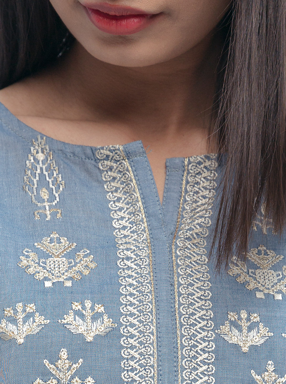 EMBROIDERED SHIRT