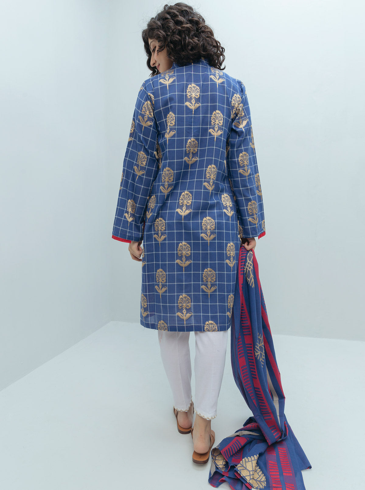 2 PIECE EMBROIDERED JACQUARD SUIT (PRET)