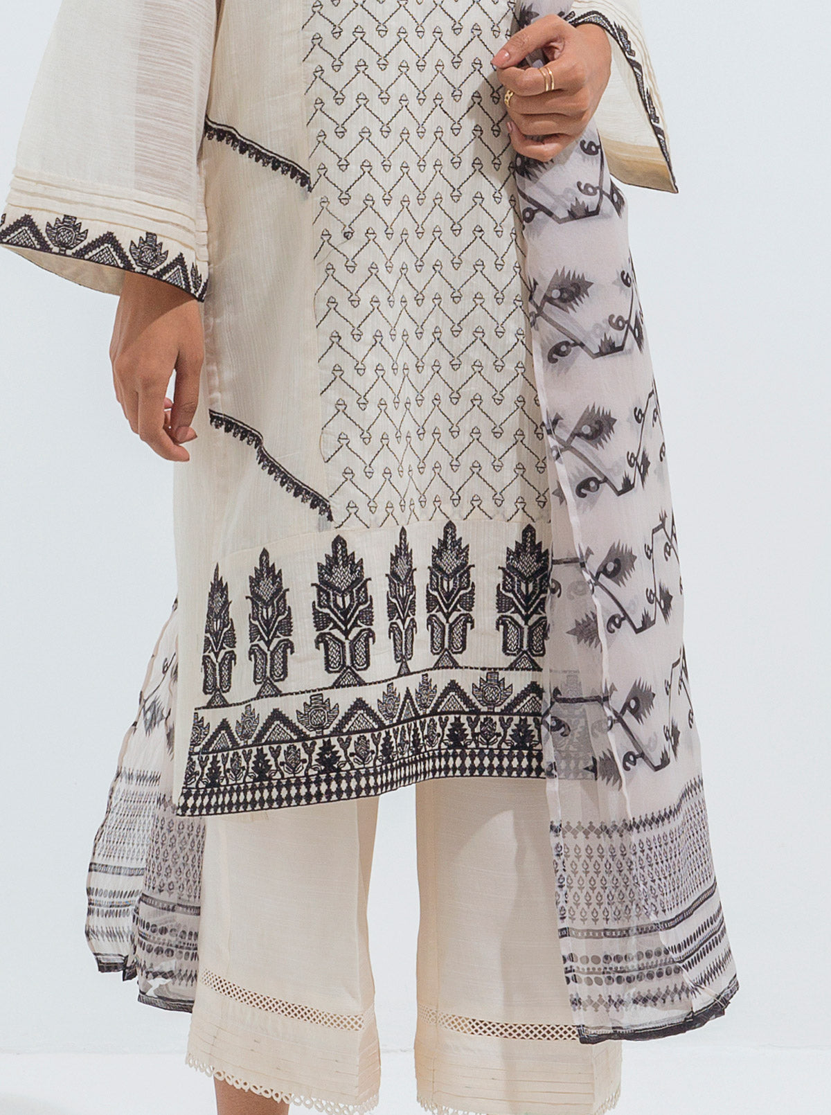 EMBROIDERED SHIRT WITH DUPATTA