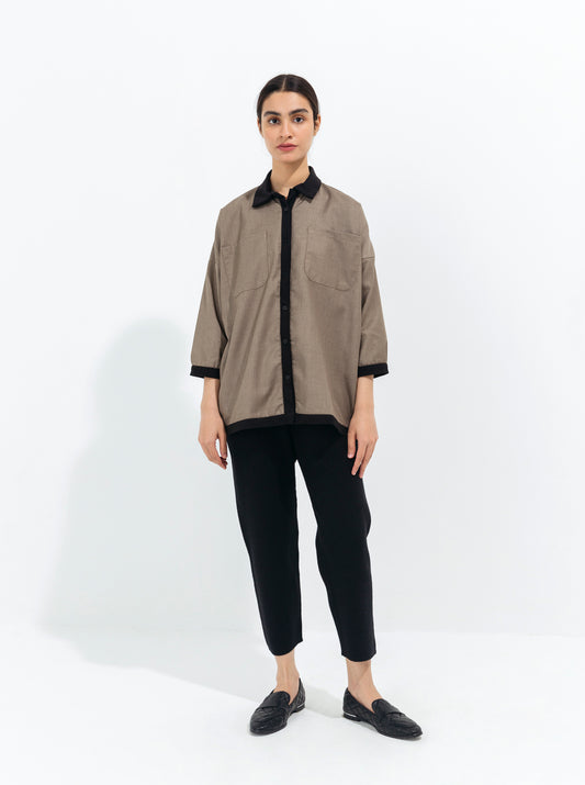 BLACK RIB BROWN COLLAR SHIRT