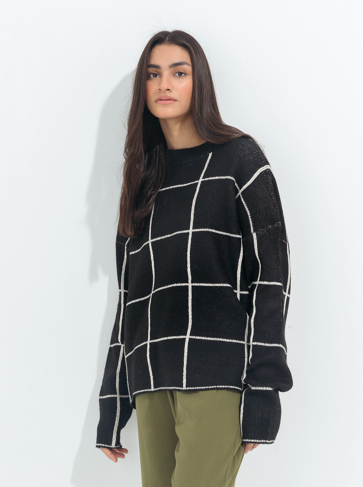 BLACK CONTRAST GRID PULLOVER