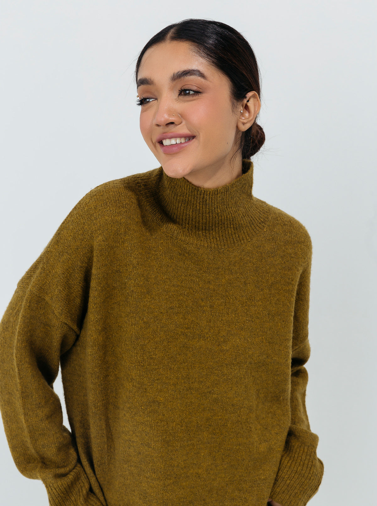 MUSTARD HIGH NECK PULLOVER