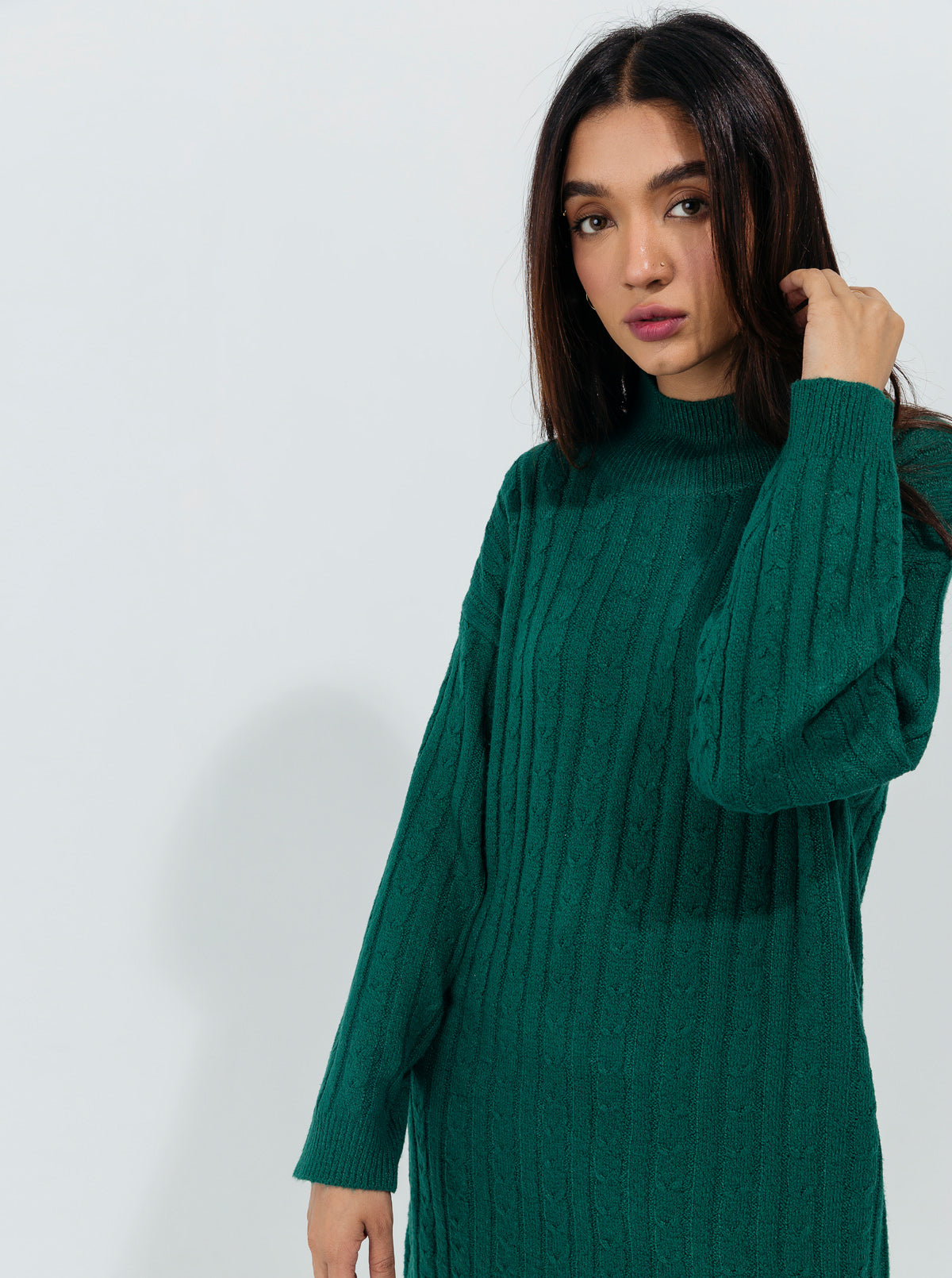 GREEN CABLE KNIT LONG PULLOVER